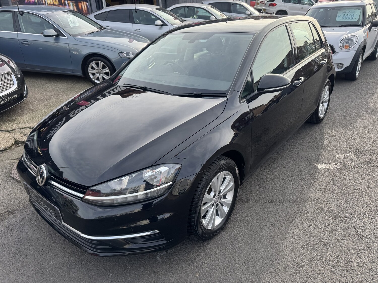 Used Volkswagen Golf 2017 for sale - 77945726: Photo 9