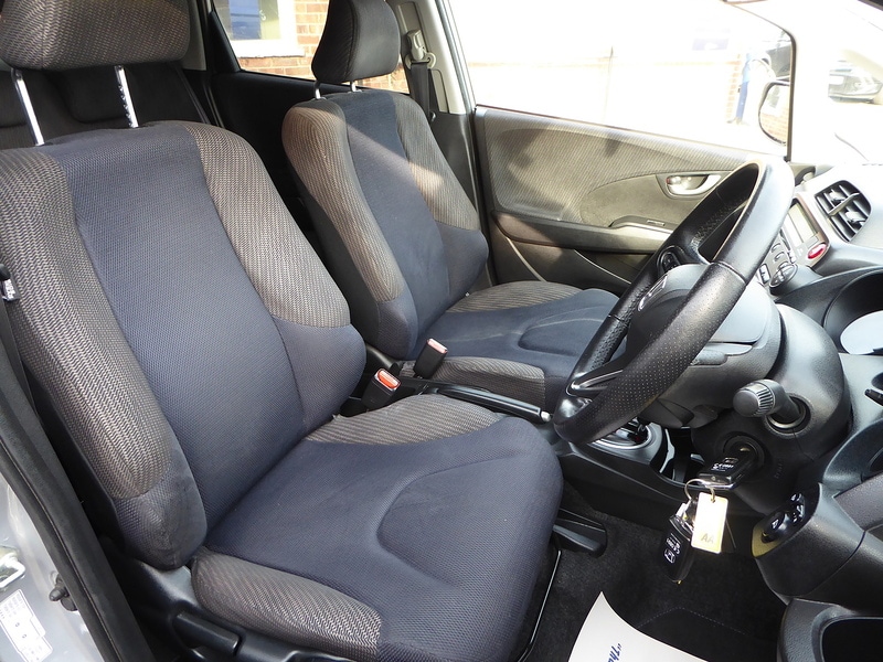 Used Honda Jazz 2015 for sale - 76143672: Photo 16
