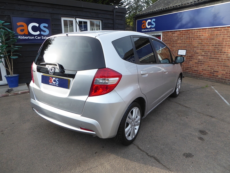 Used Honda Jazz 2015 for sale - 76143672: Photo 5