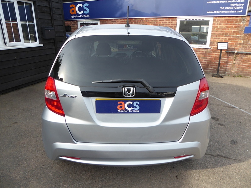 Used Honda Jazz 2015 for sale - 76143672: Photo 6