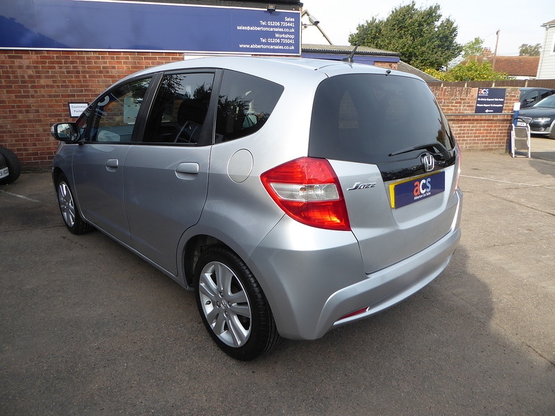 Used Honda Jazz 2015 for sale - 76143672: Photo 7