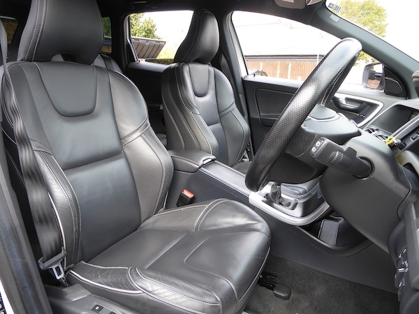 Used Volvo XC60 2015 for sale - 76253215: Photo 10