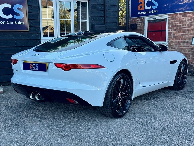 Used Jaguar F-Type 2016 for sale - 76368281: Photo 2