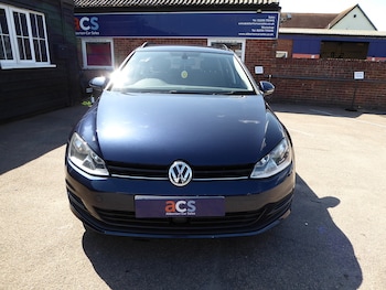 Used Volkswagen Golf 2015 for sale - 75537666: Photo