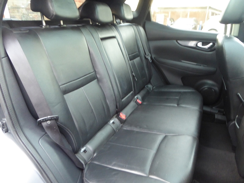 Used Nissan Qashqai 2015 for sale - 77024039: Photo 11