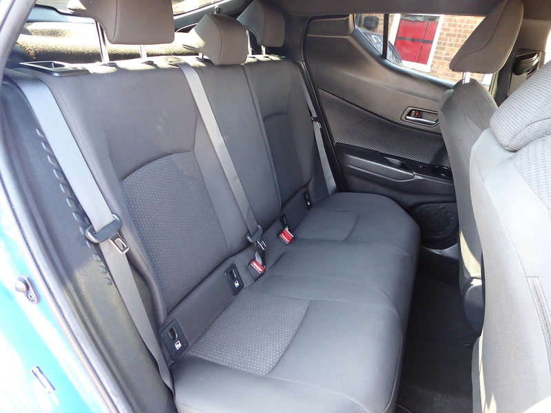 Used Toyota C-HR 2019 for sale - 76090102: Photo 12