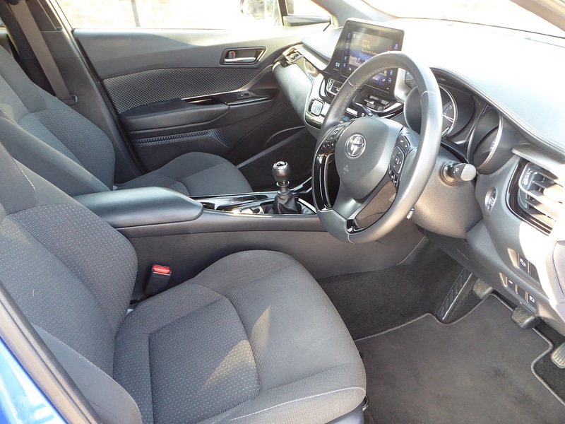 Used Toyota C-HR 2019 for sale - 76090102: Photo 9