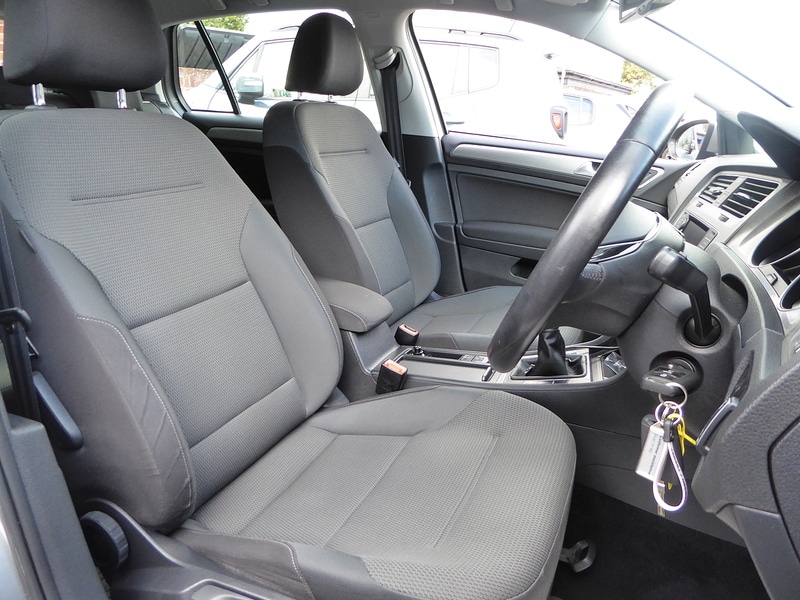 Used Volkswagen Golf 2014 for sale - 76330408: Photo 10