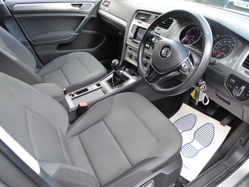 Used Volkswagen Golf 2014 for sale - 76330408: Photo 9