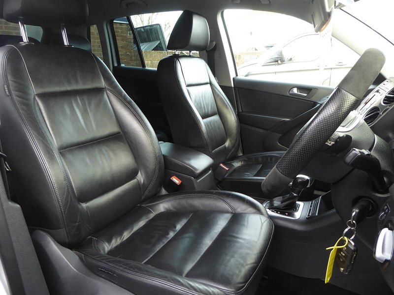 Used Volkswagen Tiguan 2011 for sale - 77024028: Photo 9