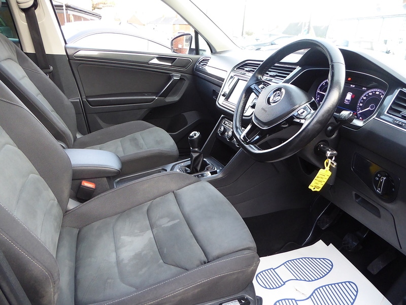 Used Volkswagen Tiguan 2016 for sale - 76879367: Photo 11