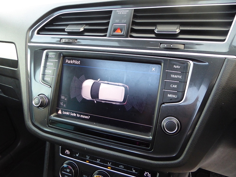 Used Volkswagen Tiguan 2016 for sale - 76879367: Photo 17