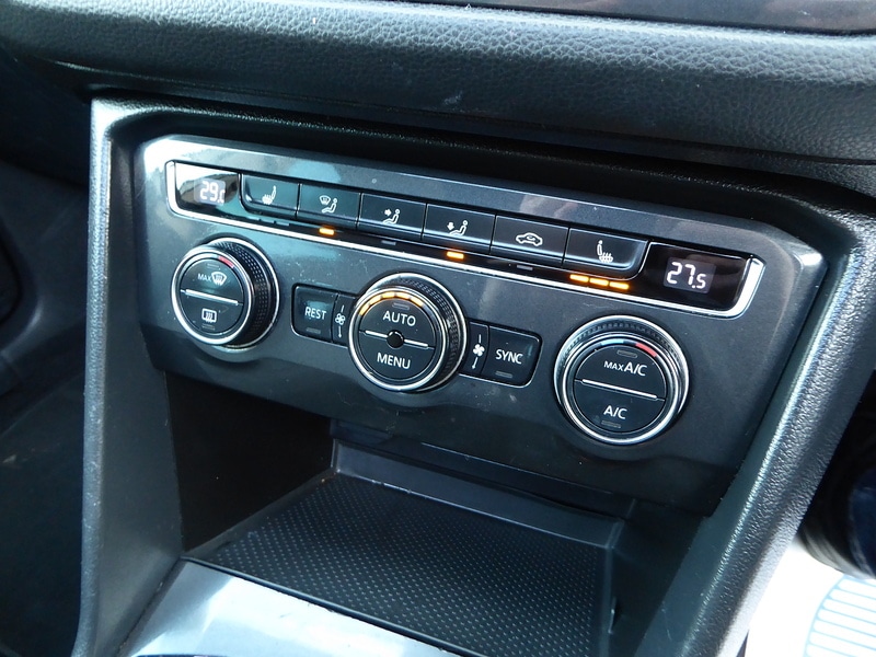 Used Volkswagen Tiguan 2016 for sale - 76879367: Photo 23