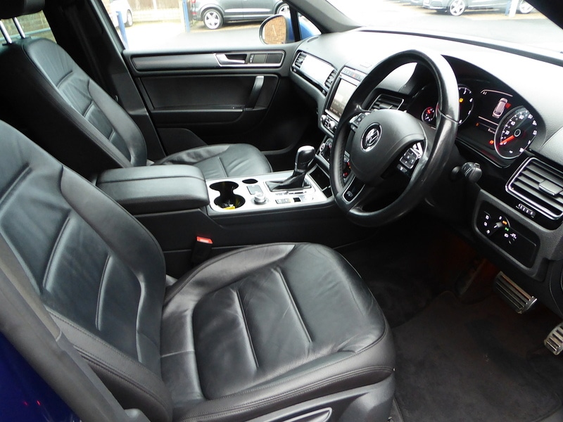 Used Volkswagen Touareg 2015 for sale - 76532164: Photo 9