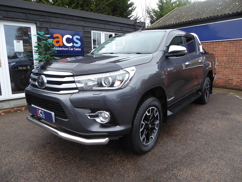 Used Toyota Hilux 2018 for sale - 76748907: Photo 1