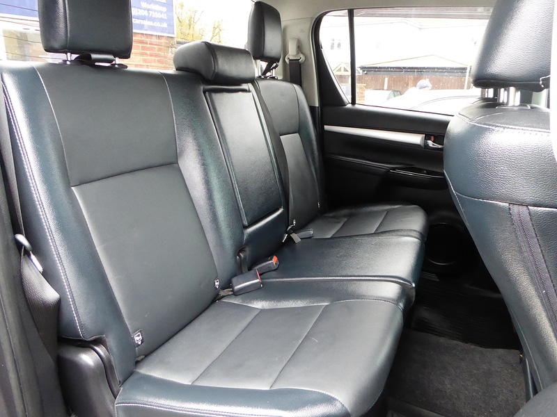 Used Toyota Hilux 2018 for sale - 76748907: Photo 21