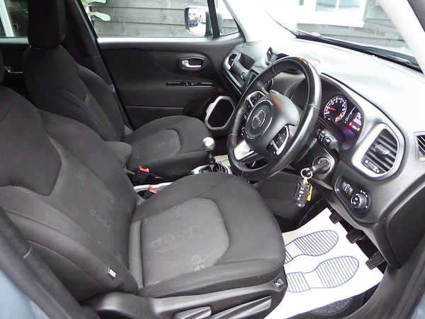 Used Jeep Renegade 2017 for sale - 76232370: Photo 9