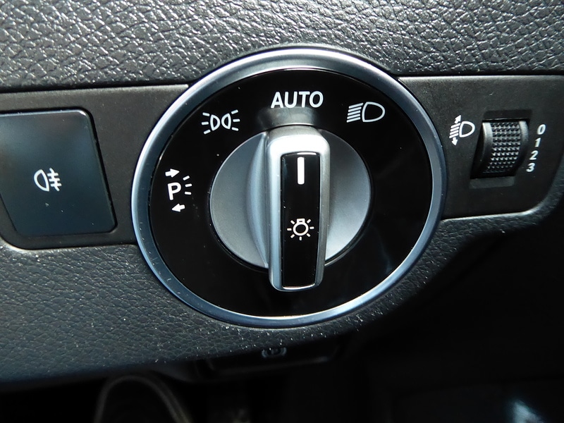 Used Mercedes-Benz A-Class 2013 for sale - 77260862: Photo 17