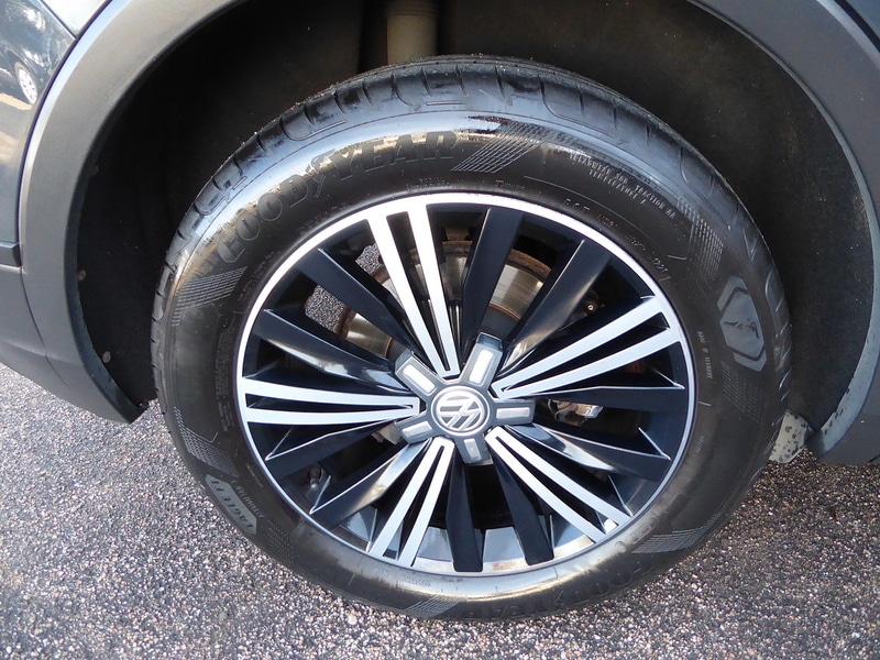 Used Volkswagen Tiguan for sale - 76413350: Photo 24
