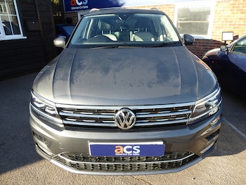 Used Volkswagen Tiguan 2016 for sale - 76114931: Photo 2