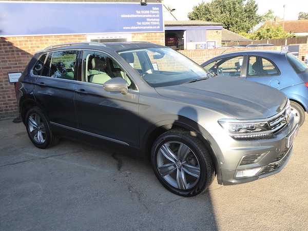 Used Volkswagen Tiguan 2016 for sale - 76114931: Photo 3