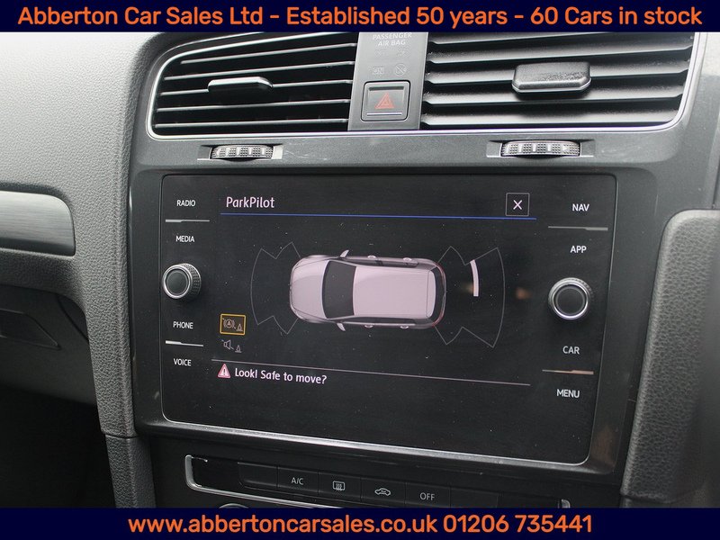 Used Volkswagen Golf 2017 for sale - 77846448: Photo 17