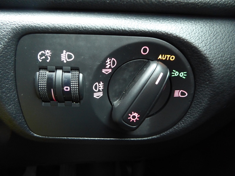 Used Audi Q3 2013 for sale - 77276911: Photo 16