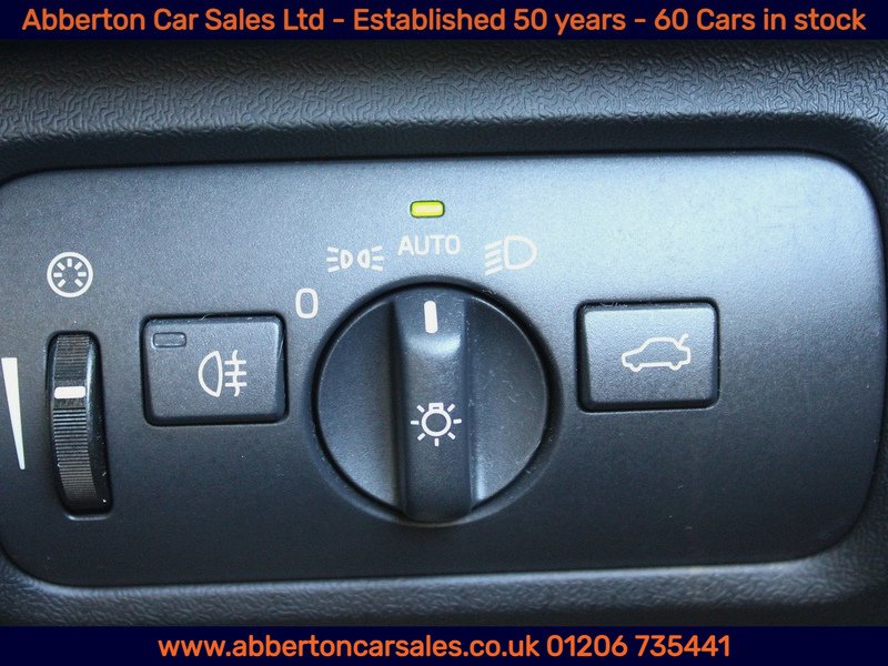 Used Volvo V40 2018 for sale - 77953456: Photo 20