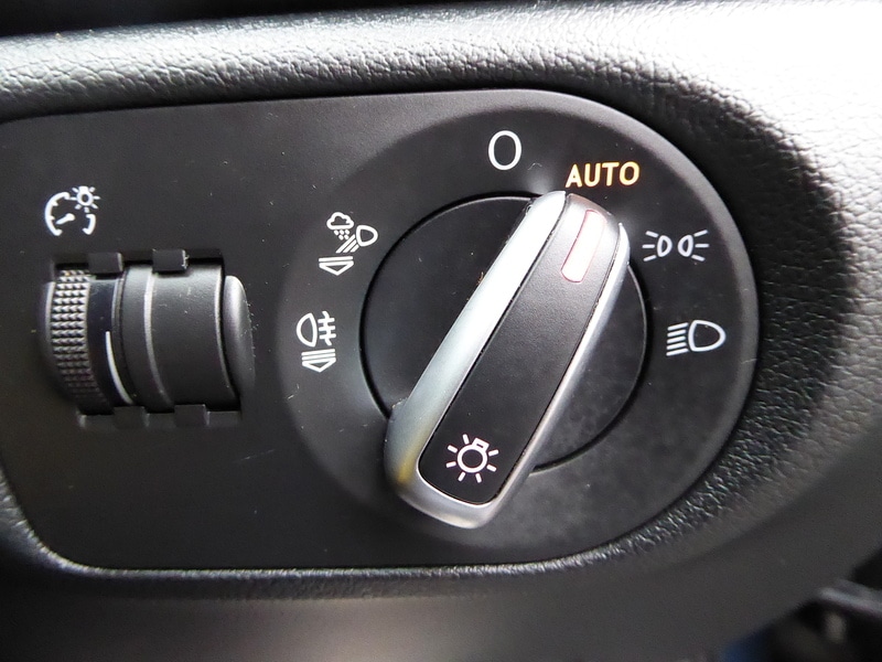 Used Audi Q3 2016 for sale - 77365233: Photo 15