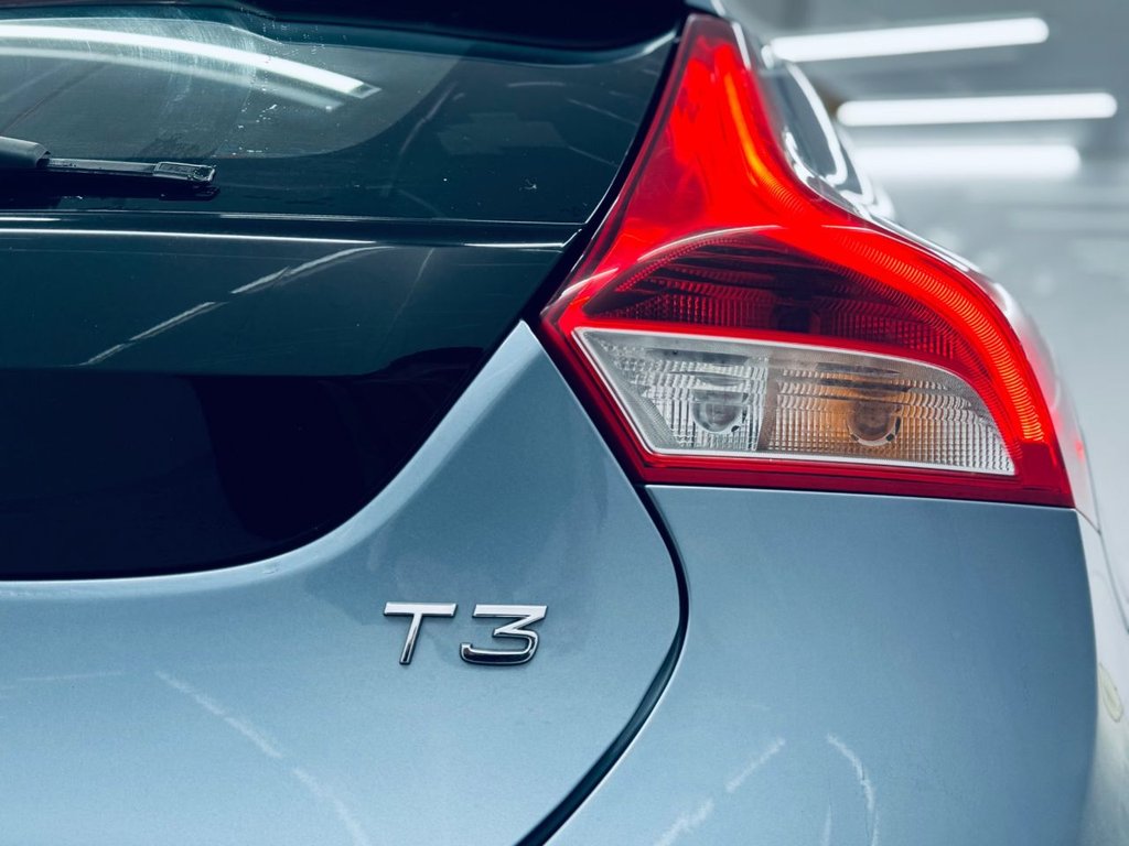 Used Volvo V40 2017 for sale - 77463718: Photo 12