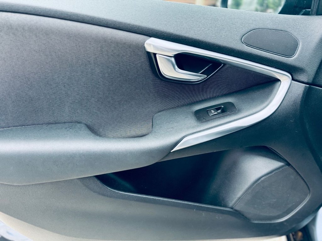 Used Volvo V40 2017 for sale - 77463718: Photo 26