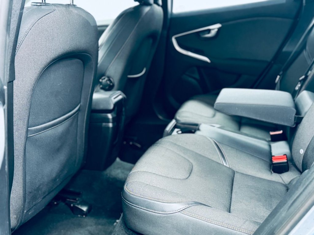 Used Volvo V40 2017 for sale - 77463718: Photo 28