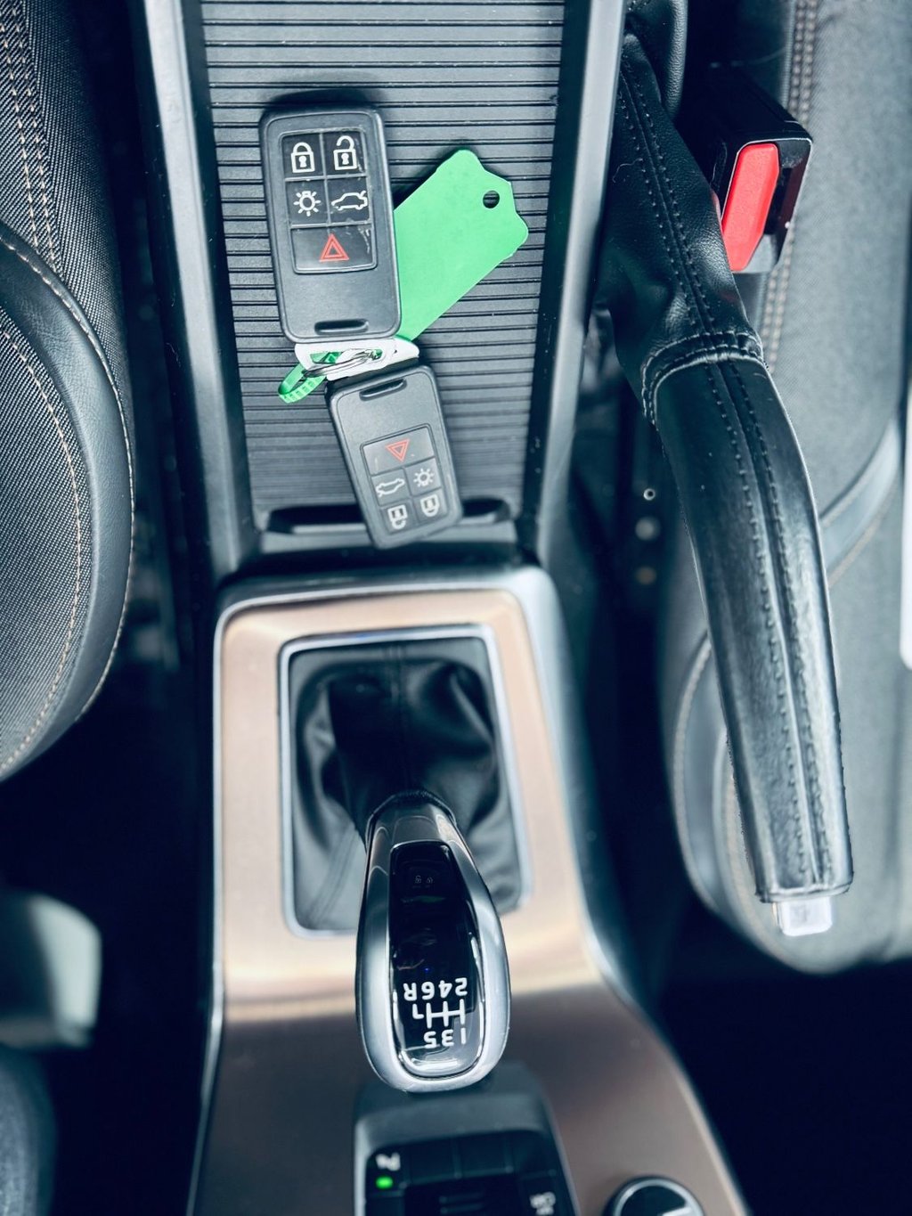 Used Volvo V40 2017 for sale - 77463718: Photo 38