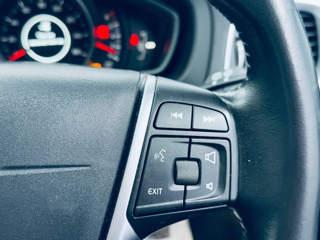 Used Volvo V40 2017 for sale - 77463718: Photo 43