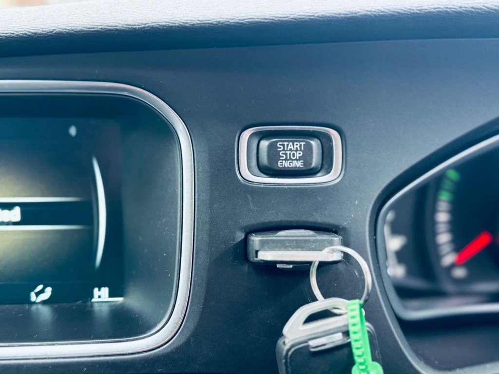 Used Volvo V40 2017 for sale - 77463718: Photo 45