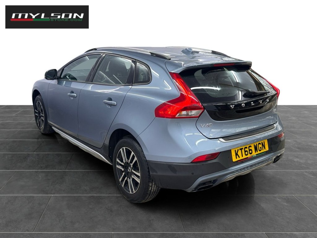 Used Volvo V40 2017 for sale - 77463718: Photo 6