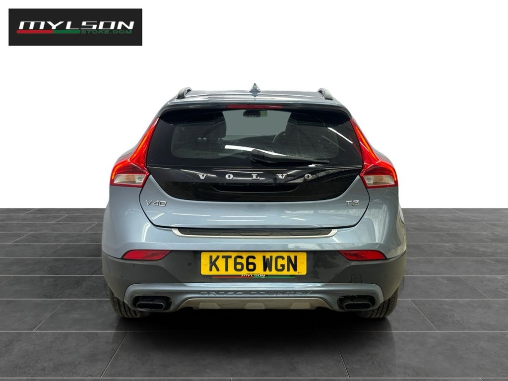 Used Volvo V40 2017 for sale - 77463718: Photo 8