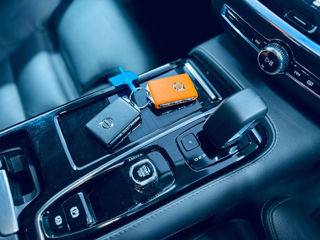 Used Volvo V60 2022 for sale - 77680279: Photo 14