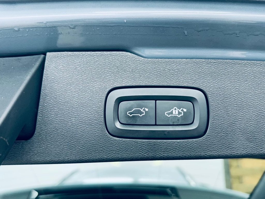 Used Volvo V60 2022 for sale - 77680279: Photo 18