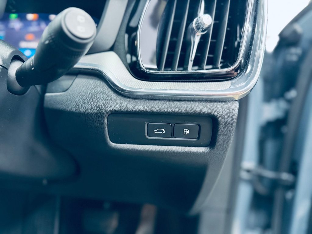 Used Volvo V60 2022 for sale - 77680279: Photo 41