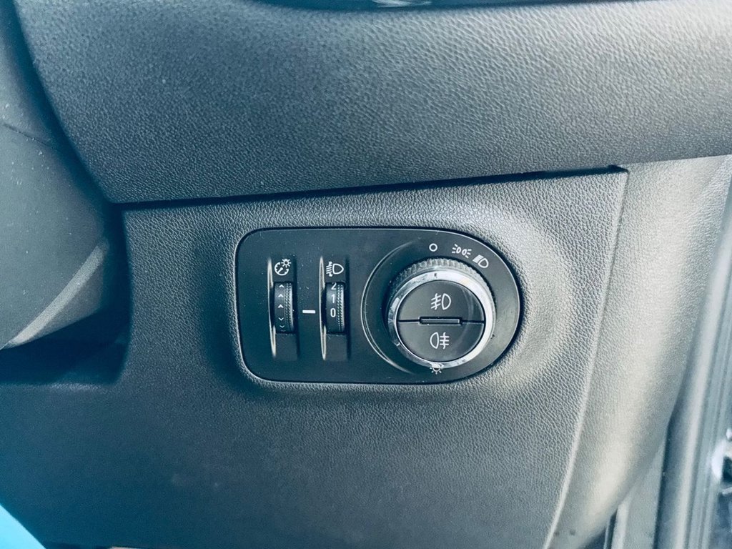 Used Vauxhall Corsa 2016 for sale - 77780361: Photo 34