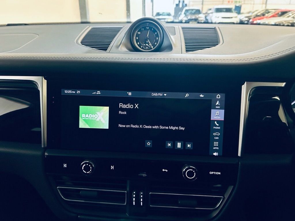 Used Porsche Macan 2022 for sale - 77421970: Photo 14