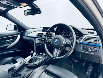 Used BMW 3 Series 2015 for sale - 77341379: Photo