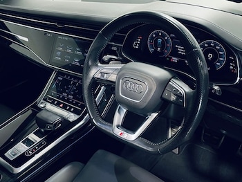 Used Audi Q8 2019 for sale - 77356704: Photo