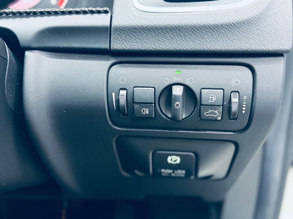 Used Volvo V60 2012 for sale - 77451470: Photo 14