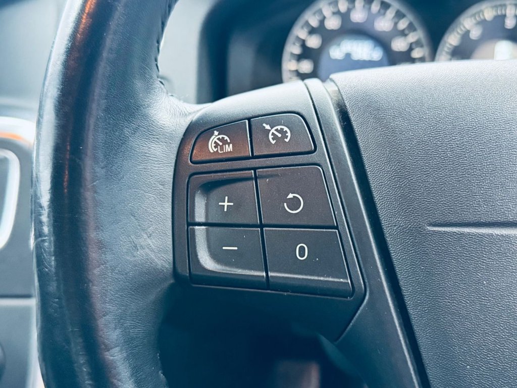 Used Volvo V60 2012 for sale - 77451470: Photo 16