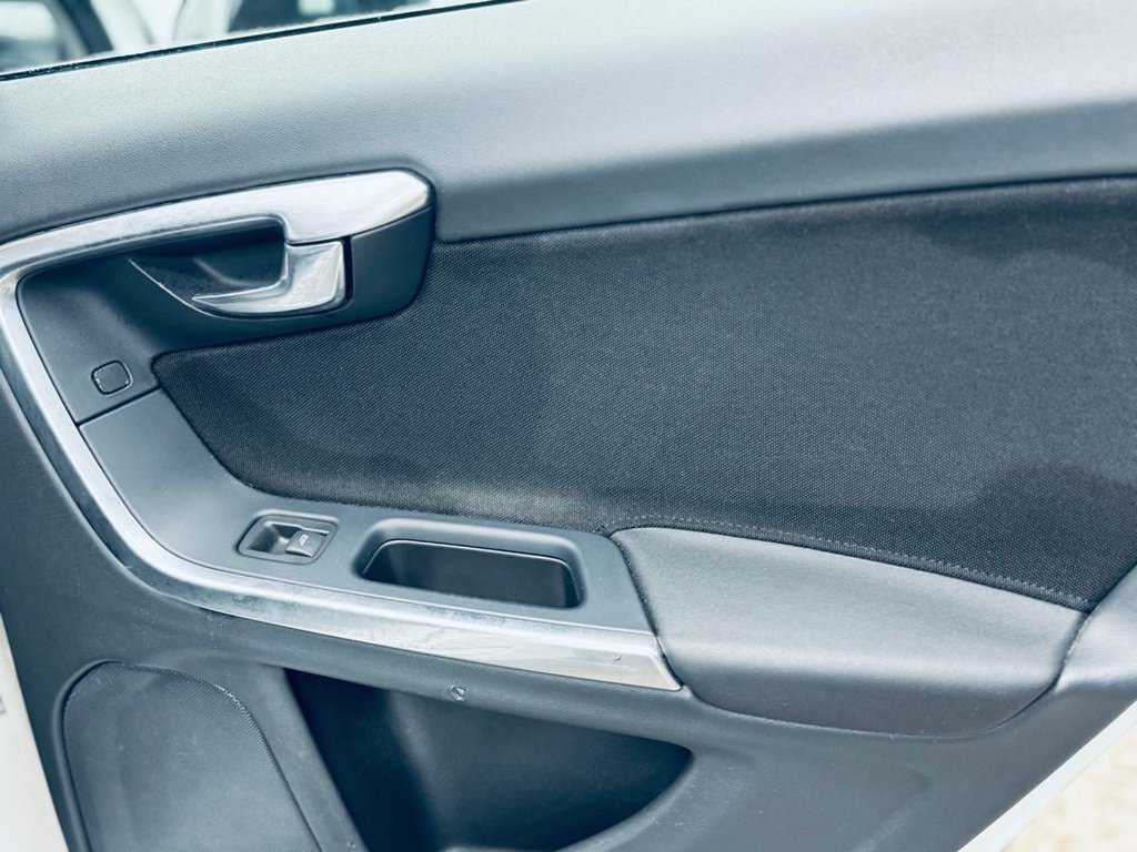 Used Volvo V60 2012 for sale - 77451470: Photo 20