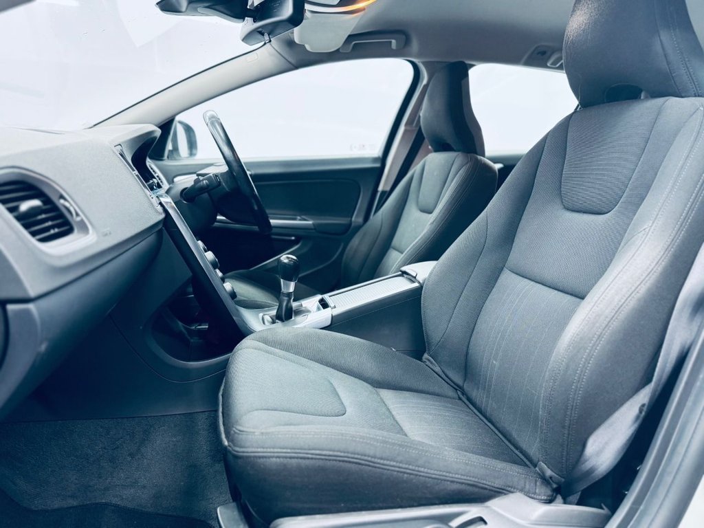 Used Volvo V60 2012 for sale - 77451470: Photo 30