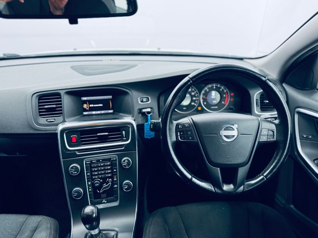 Used Volvo V60 2012 for sale - 77451470: Photo 35