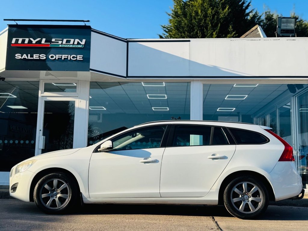 Used Volvo V60 2012 for sale - 77451470: Photo 36